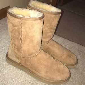 Tan Ugg Australia Boots